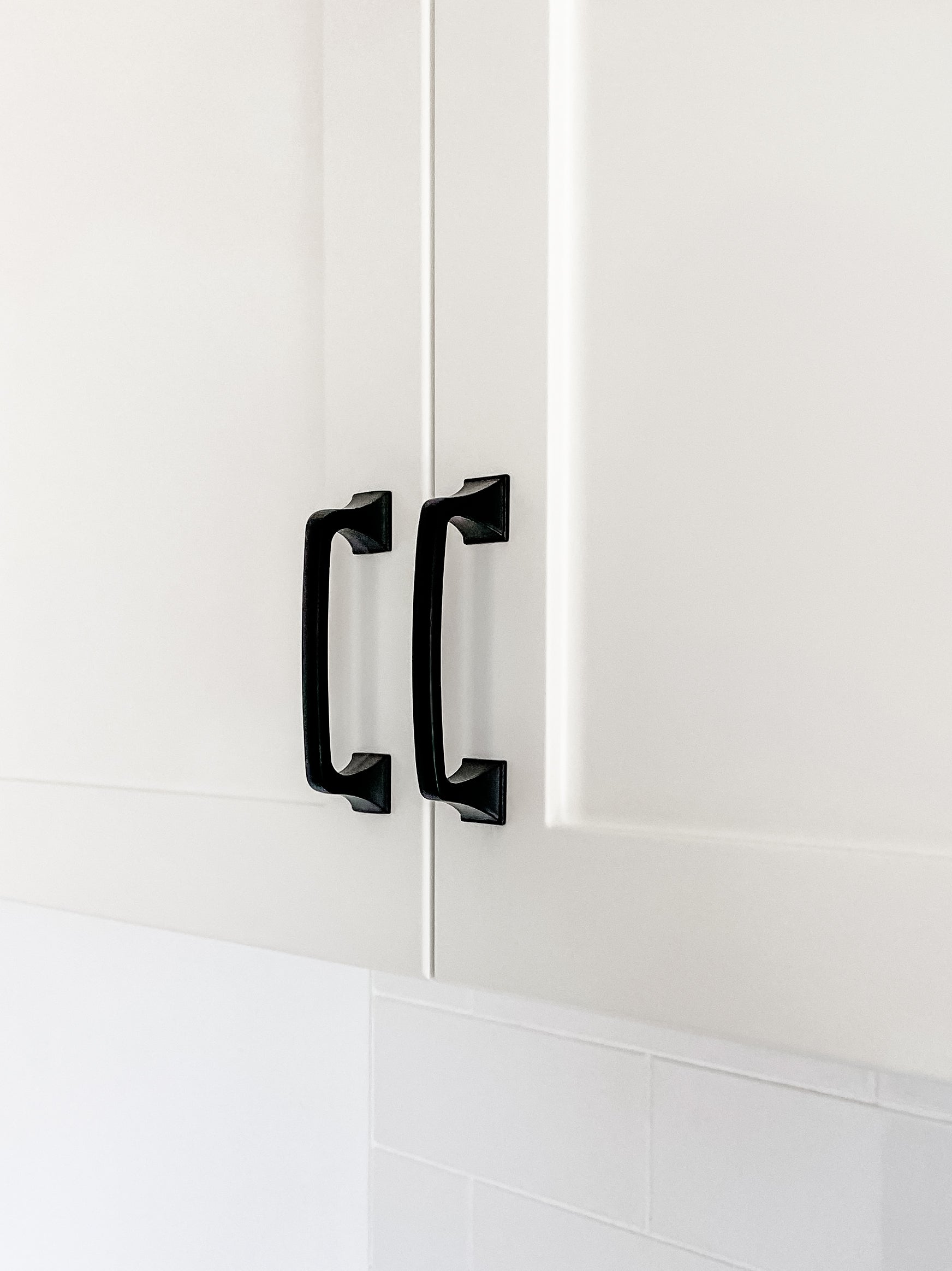 96mm matt black hamptons style kitchen drawer handles on white kitchen doors